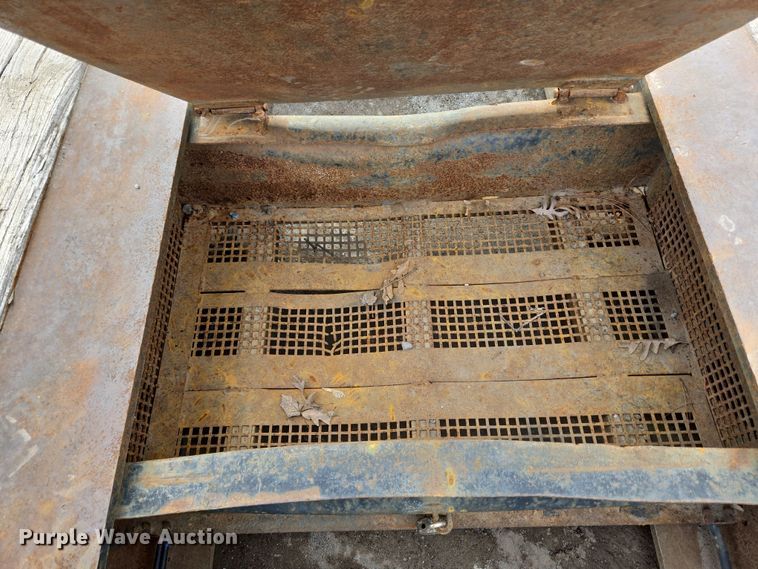 image for item EC4017 2008 X-L Specialized lowboy equipment trailer