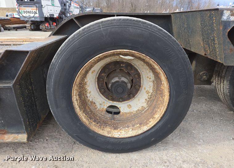 image for item EC4017 2008 X-L Specialized lowboy equipment trailer