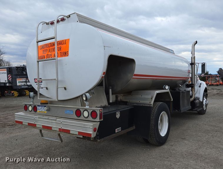 image for item EC4018 2003 Ford F750 Super Duty XLT water truck