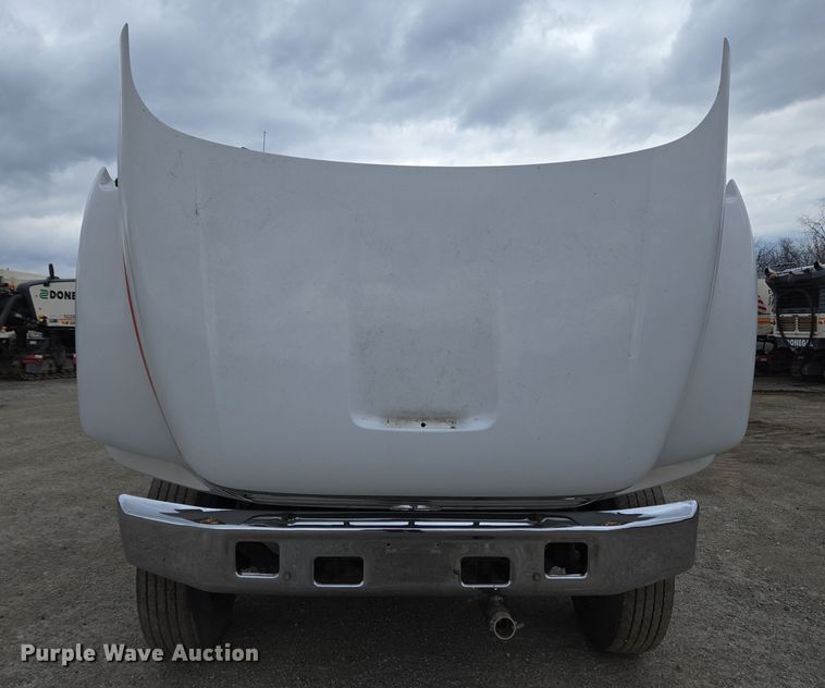 image for item EC4018 2003 Ford F750 Super Duty XLT water truck