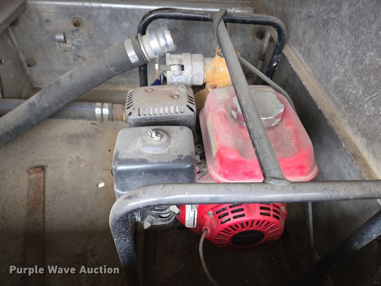 image for item EC4018 2003 Ford F750 Super Duty XLT water truck