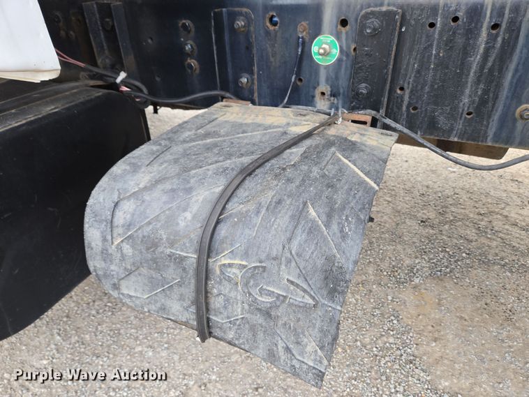 image for item EC4018 2003 Ford F750 Super Duty XLT water truck