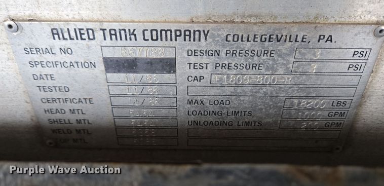 image for item EC4018 2003 Ford F750 Super Duty XLT water truck