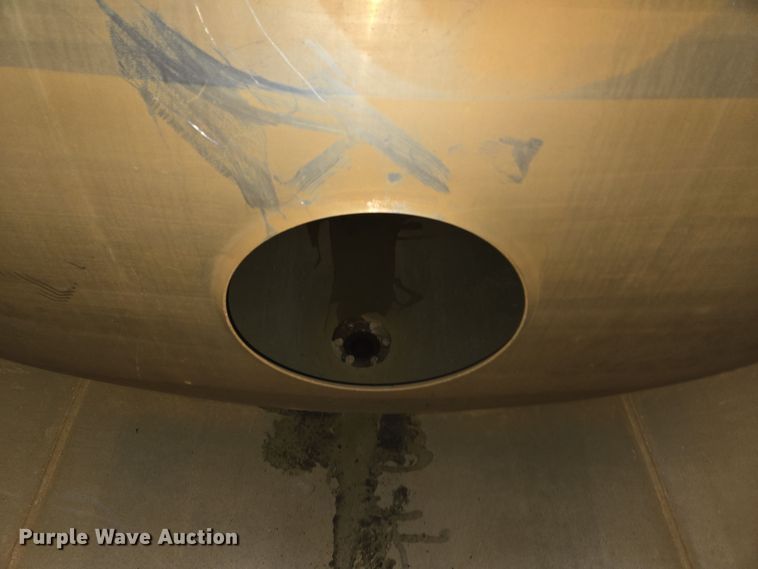 image for item EC4018 2003 Ford F750 Super Duty XLT water truck