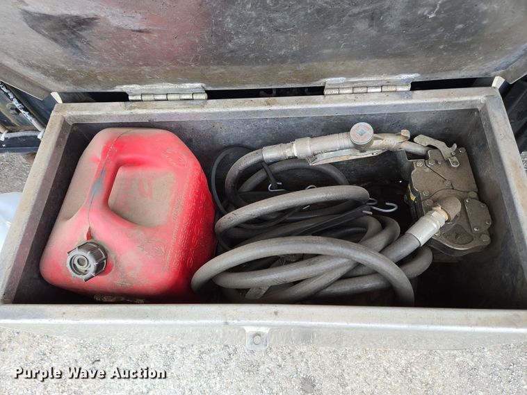 image for item EC4018 2003 Ford F750 Super Duty XLT water truck