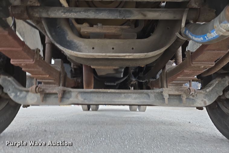 image for item EC4018 2003 Ford F750 Super Duty XLT water truck