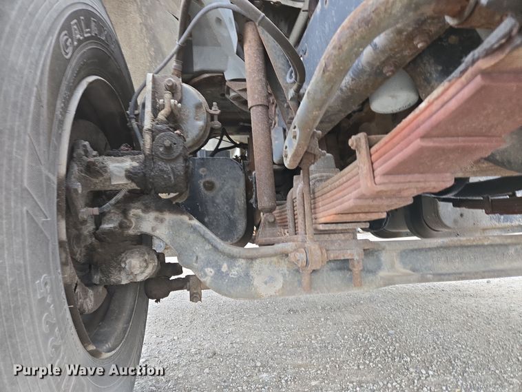 image for item EC4018 2003 Ford F750 Super Duty XLT water truck