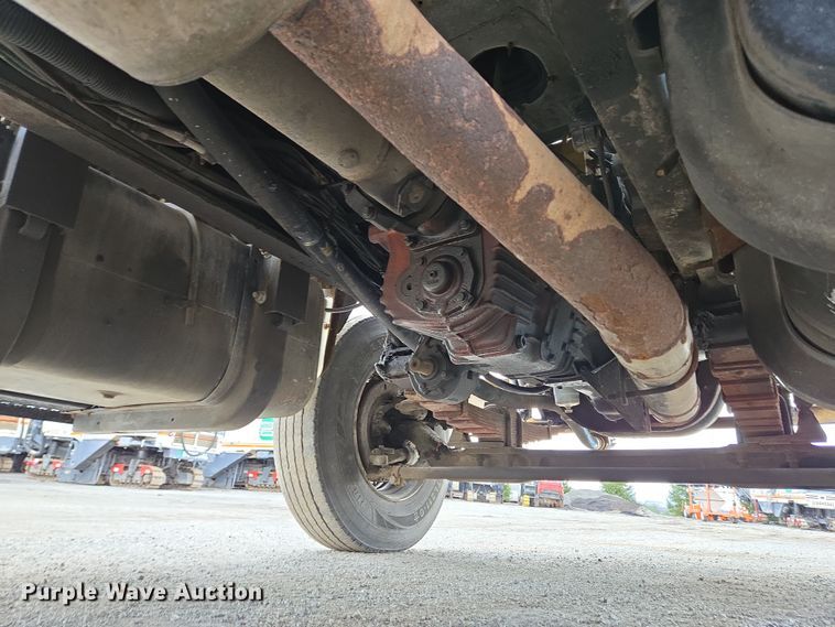 image for item EC4018 2003 Ford F750 Super Duty XLT water truck