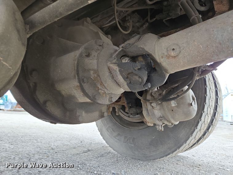 image for item EC4018 2003 Ford F750 Super Duty XLT water truck