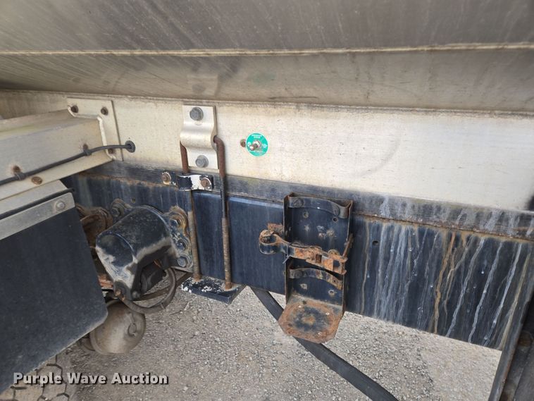 image for item EC4018 2003 Ford F750 Super Duty XLT water truck