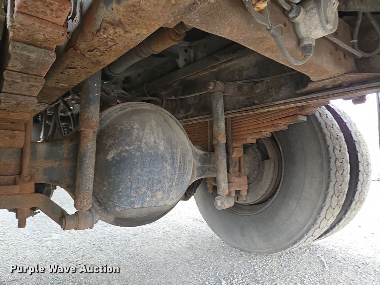 image for item EC4018 2003 Ford F750 Super Duty XLT water truck