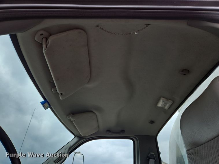 image for item EC4018 2003 Ford F750 Super Duty XLT water truck