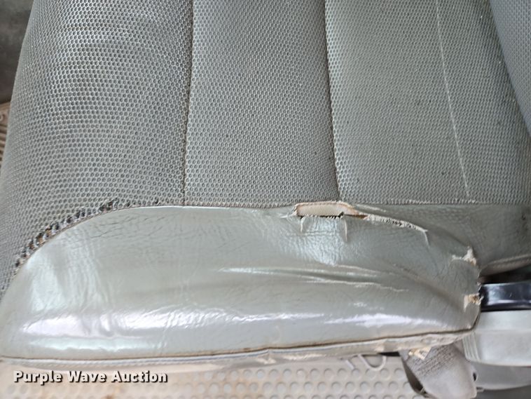 image for item EC4018 2003 Ford F750 Super Duty XLT water truck