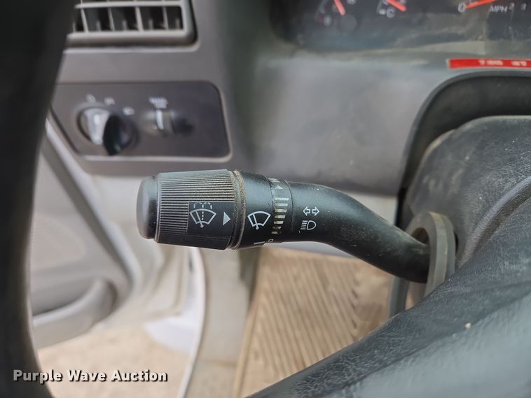 image for item EC4018 2003 Ford F750 Super Duty XLT water truck