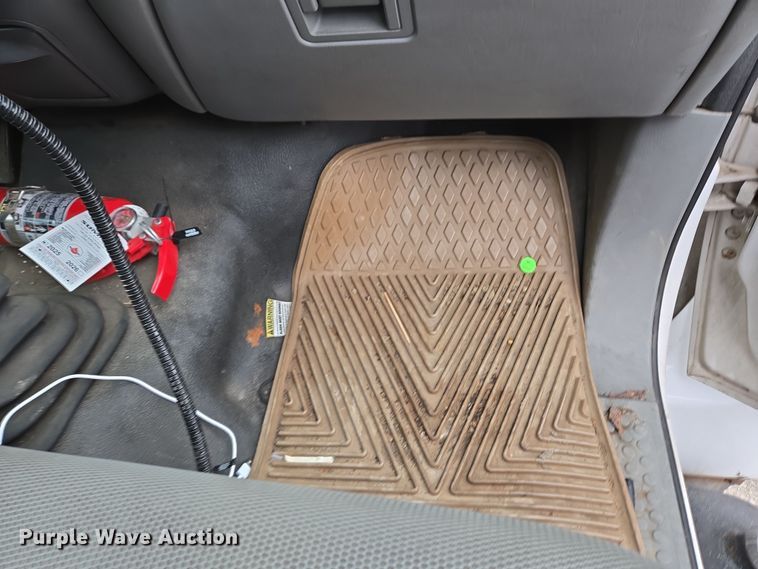 image for item EC4018 2003 Ford F750 Super Duty XLT water truck