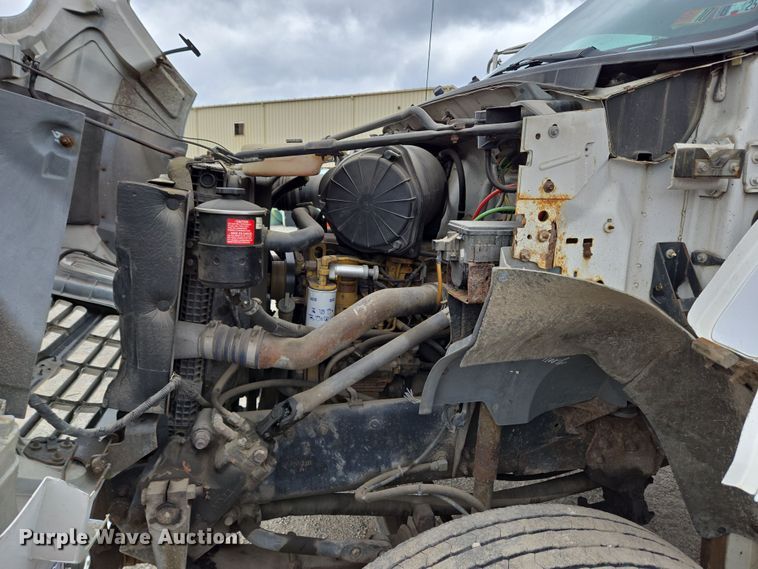 image for item EC4018 2003 Ford F750 Super Duty XLT water truck