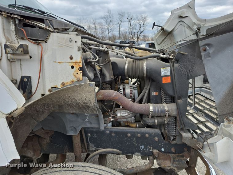 image for item EC4018 2003 Ford F750 Super Duty XLT water truck