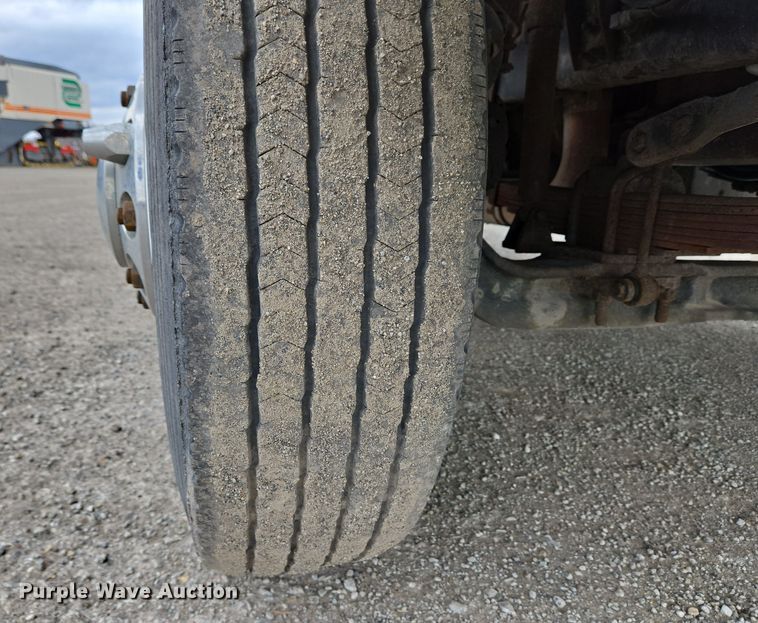 image for item EC4018 2003 Ford F750 Super Duty XLT water truck