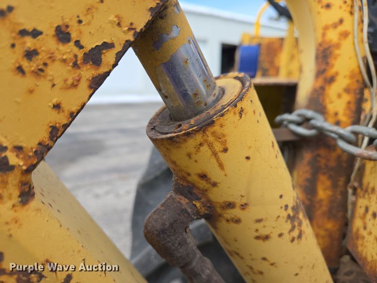 image for item EC4019 1990 Terramite T5C backhoe