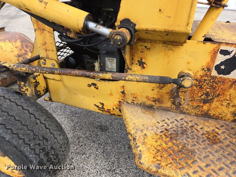 image for item EC4019 1990 Terramite T5C backhoe