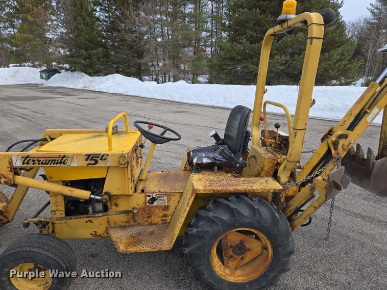 image for item EC4019 1990 Terramite T5C backhoe