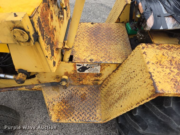 image for item EC4019 1990 Terramite T5C backhoe