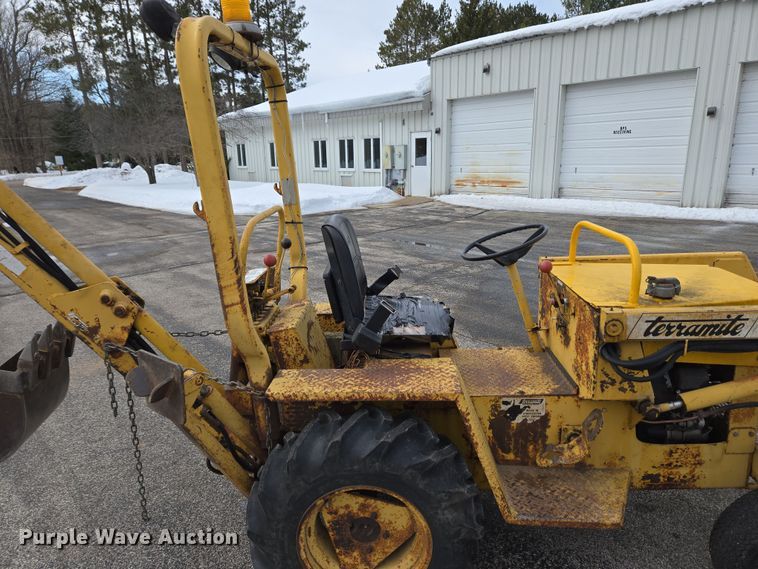 image for item EC4019 1990 Terramite T5C backhoe