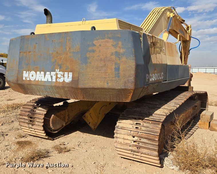 image for item ED2476 1990 Komatsu PC300LC-5L excavator