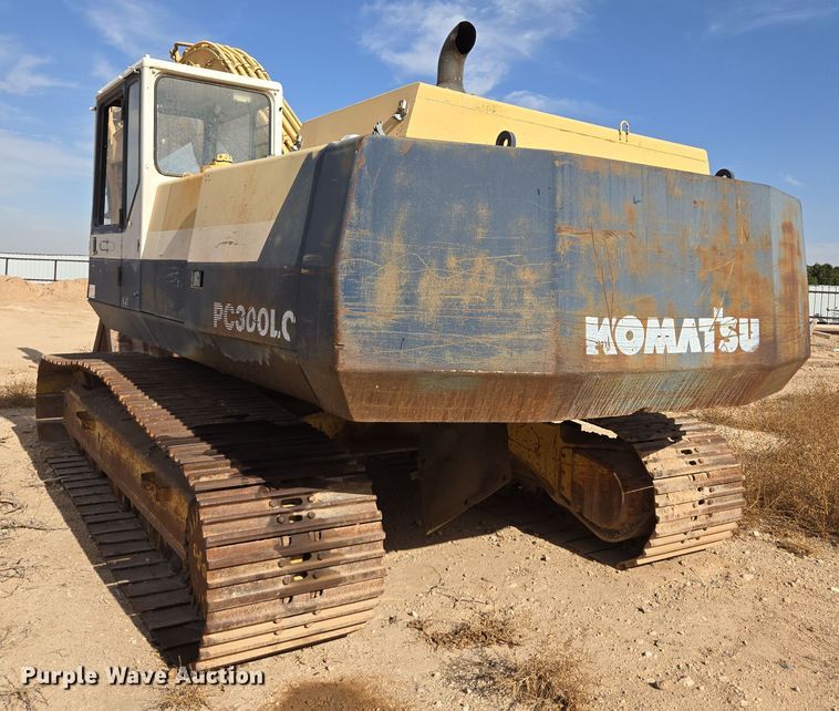 image for item ED2476 1990 Komatsu PC300LC-5L excavator