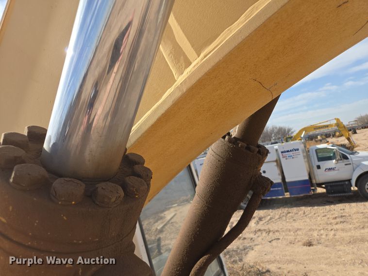 image for item ED2476 1990 Komatsu PC300LC-5L excavator