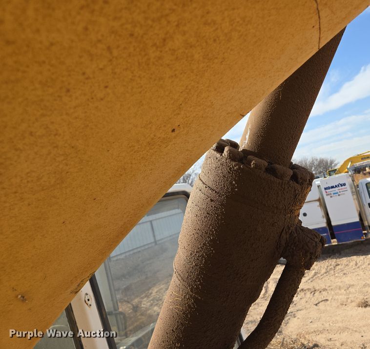 image for item ED2476 1990 Komatsu PC300LC-5L excavator