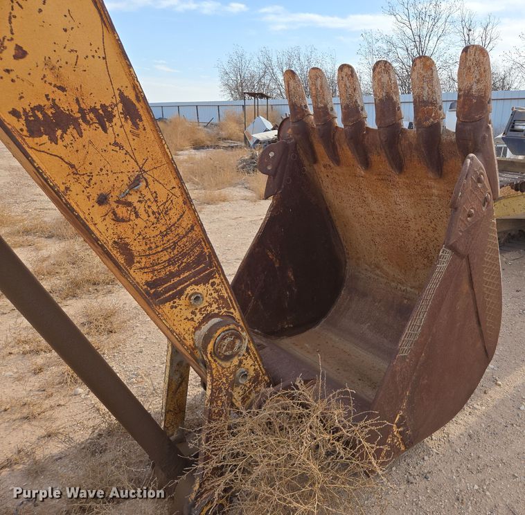 image for item ED2476 1990 Komatsu PC300LC-5L excavator