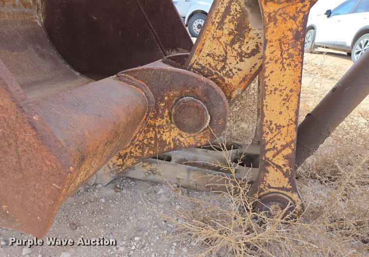 image for item ED2476 1990 Komatsu PC300LC-5L excavator