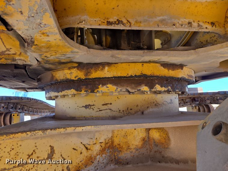 image for item ED2476 1990 Komatsu PC300LC-5L excavator