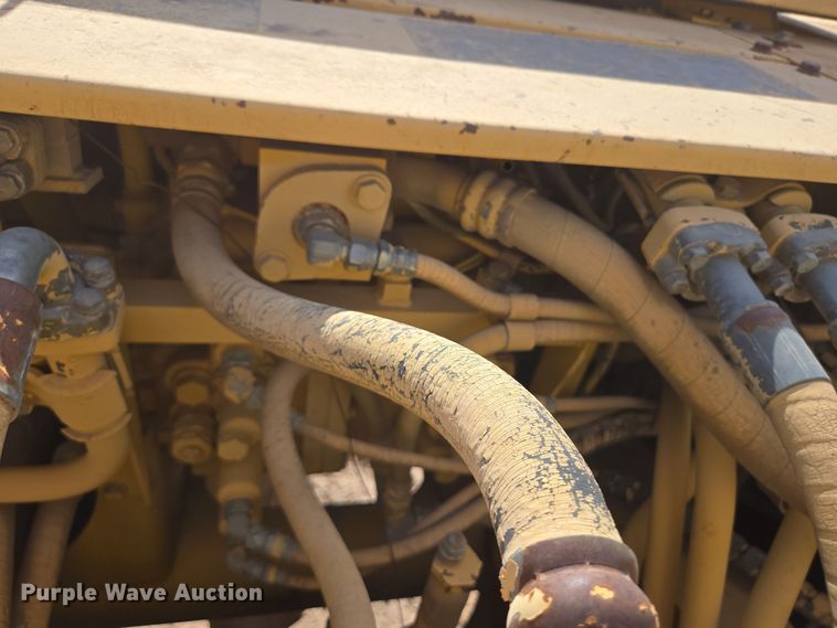 image for item ED2476 1990 Komatsu PC300LC-5L excavator