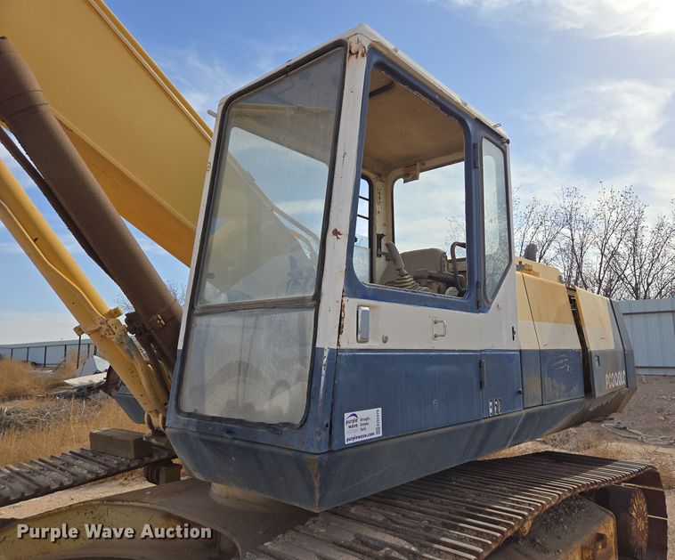 image for item ED2476 1990 Komatsu PC300LC-5L excavator