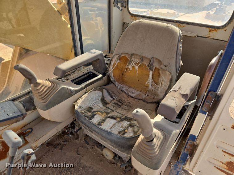 image for item ED2476 1990 Komatsu PC300LC-5L excavator