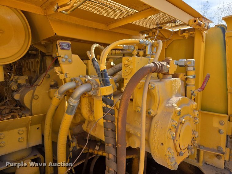 image for item ED2476 1990 Komatsu PC300LC-5L excavator