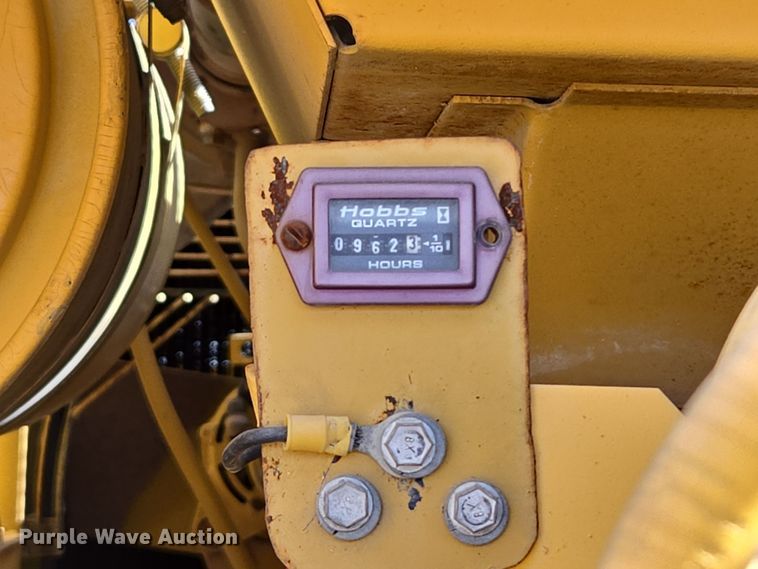 image for item ED2476 1990 Komatsu PC300LC-5L excavator