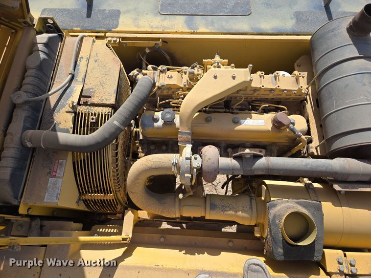 image for item ED2476 1990 Komatsu PC300LC-5L excavator