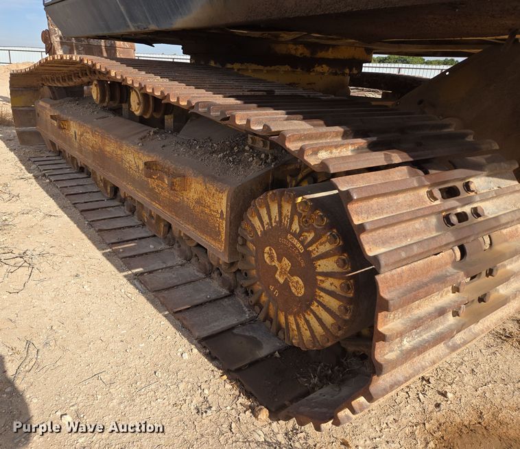 image for item ED2476 1990 Komatsu PC300LC-5L excavator