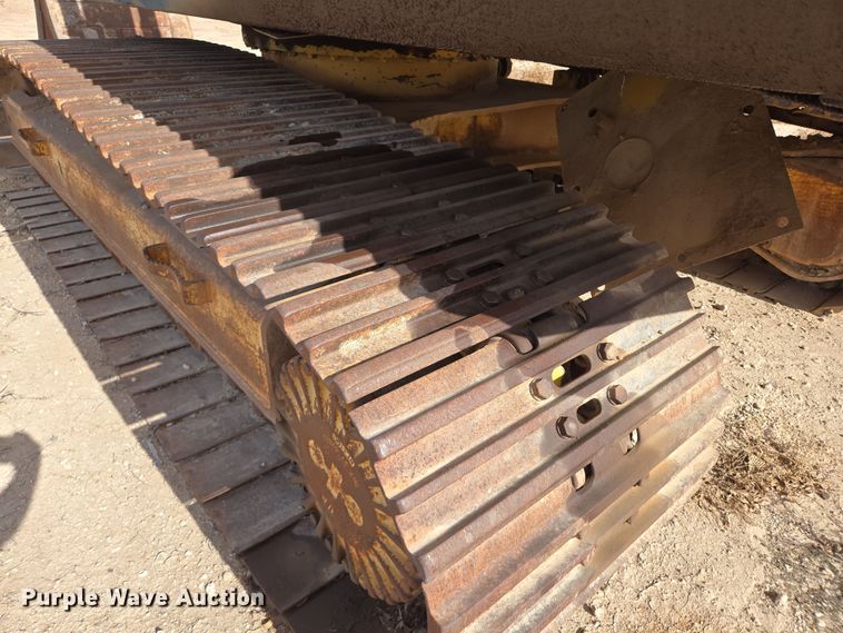 image for item ED2476 1990 Komatsu PC300LC-5L excavator