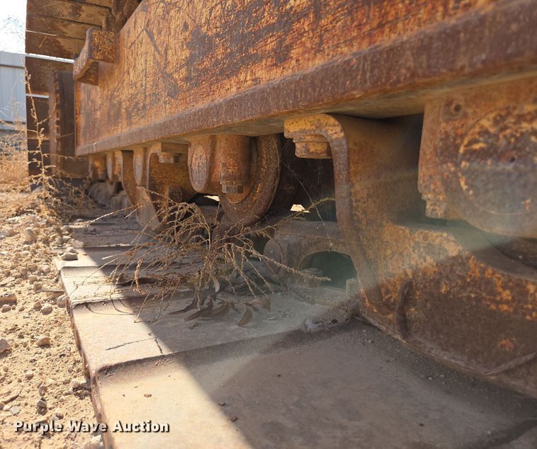 image for item ED2476 1990 Komatsu PC300LC-5L excavator