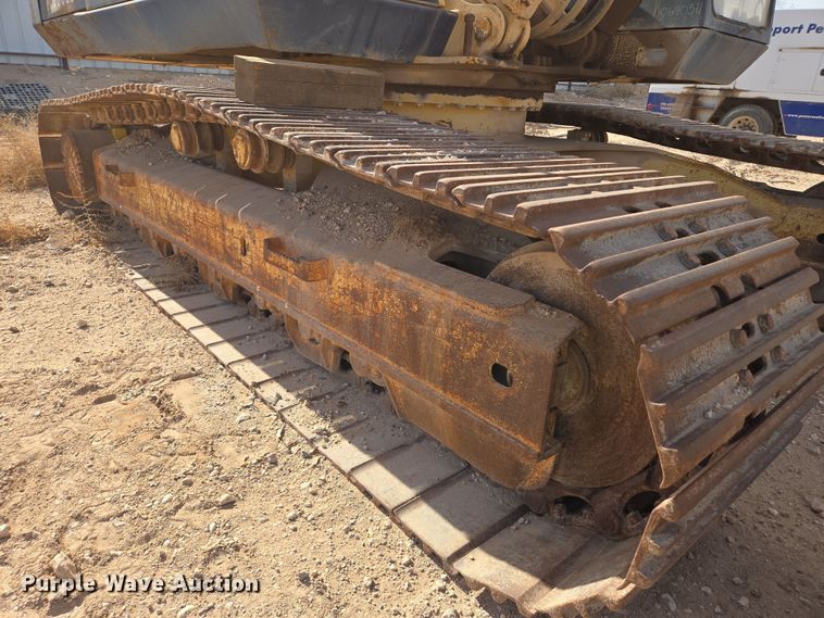 image for item ED2476 1990 Komatsu PC300LC-5L excavator