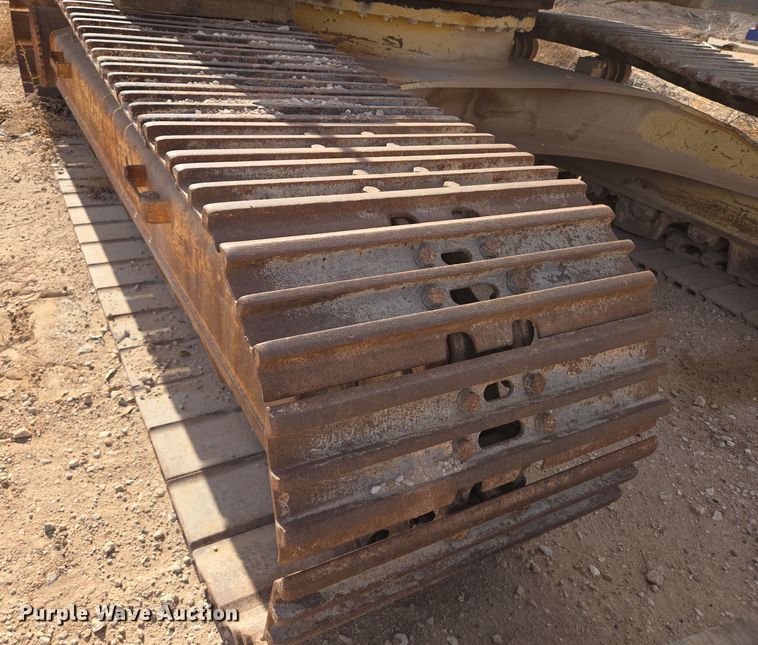 image for item ED2476 1990 Komatsu PC300LC-5L excavator