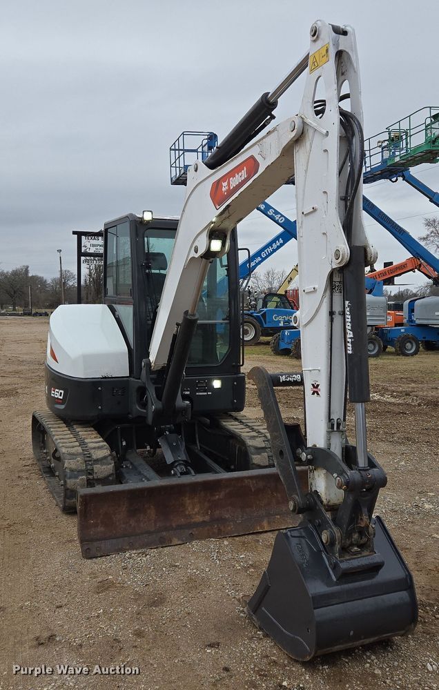 image for item ED2483 2021 Bobcat E60 R2- Series mini excavator