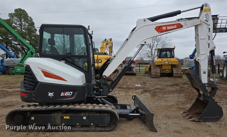 image for item ED2483 2021 Bobcat E60 R2- Series mini excavator