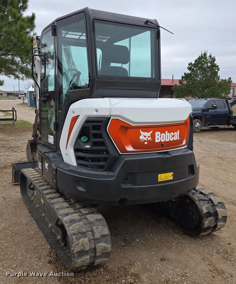 image for item ED2483 2021 Bobcat E60 R2- Series mini excavator
