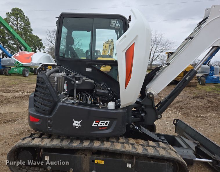 image for item ED2483 2021 Bobcat E60 R2- Series mini excavator