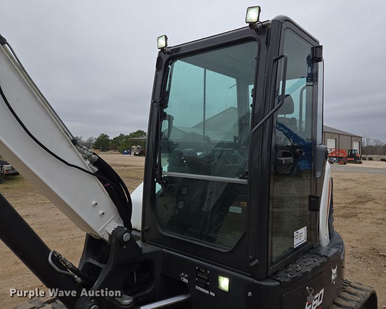 image for item ED2483 2021 Bobcat E60 R2- Series mini excavator
